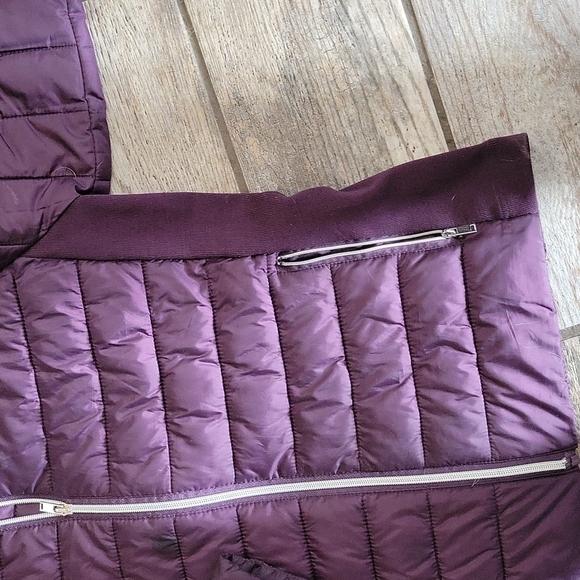 LIGHT Weight Jacket. Perfect For Spring Or Fall Size Large - Picture 2 of 3